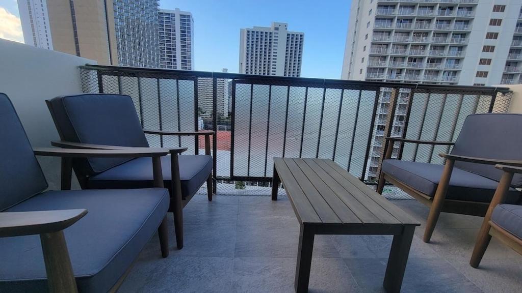 Waikiki Condo 2 Bedrooms 2 Bathrooms With 1 Free Parking Space Honolulu Exterior photo